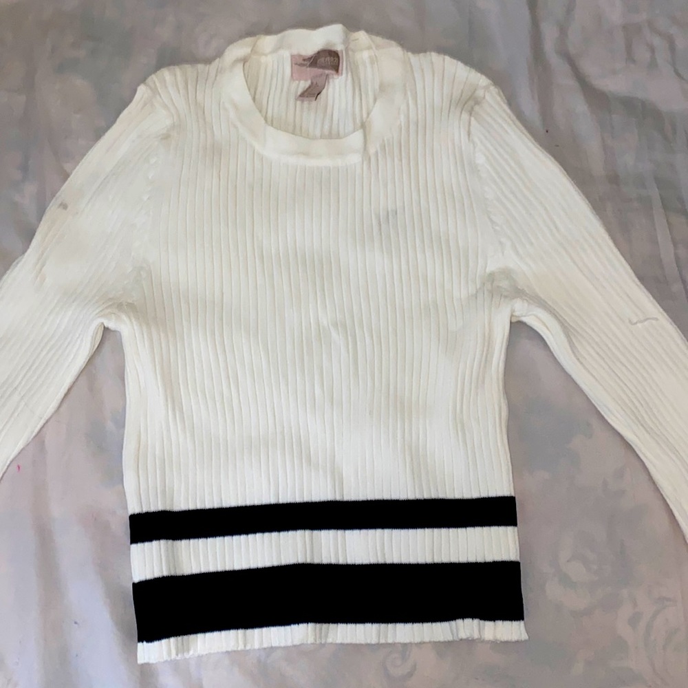 Black & white long sleeve shirt!